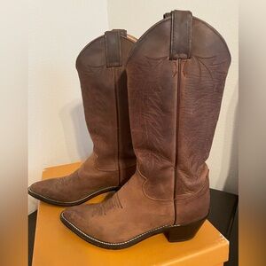 Justin women’s leather cowgirl boots size 6 1/2B